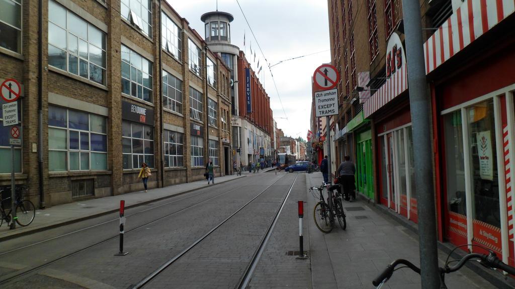 Inn On The Liffey Guesthouse Dublin Exterior foto